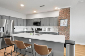Central Downtown Asheville Luxe Condo